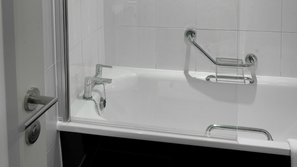 Premium Room, 1 King Bed, Club Lounge Access (Super King, Stratford View, Bath) - Photo 8
