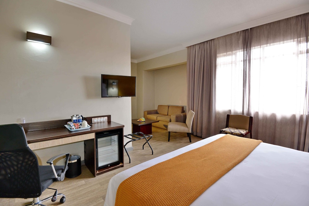 Suite, 1 Twin Bed, Garden View