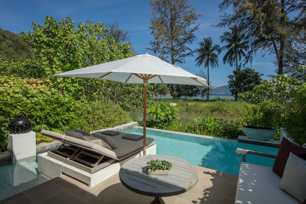 Lagoon Pool Pavilion King photo 2