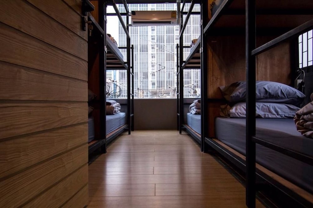 8 Bunk beds - 8 Beds Mixed Dormitory photo 1