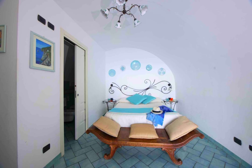 Classic Double Room - Photo 2