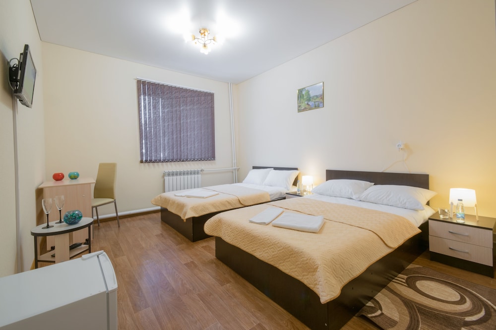 Comfort Twin Room, 2 Double Beds photo 2