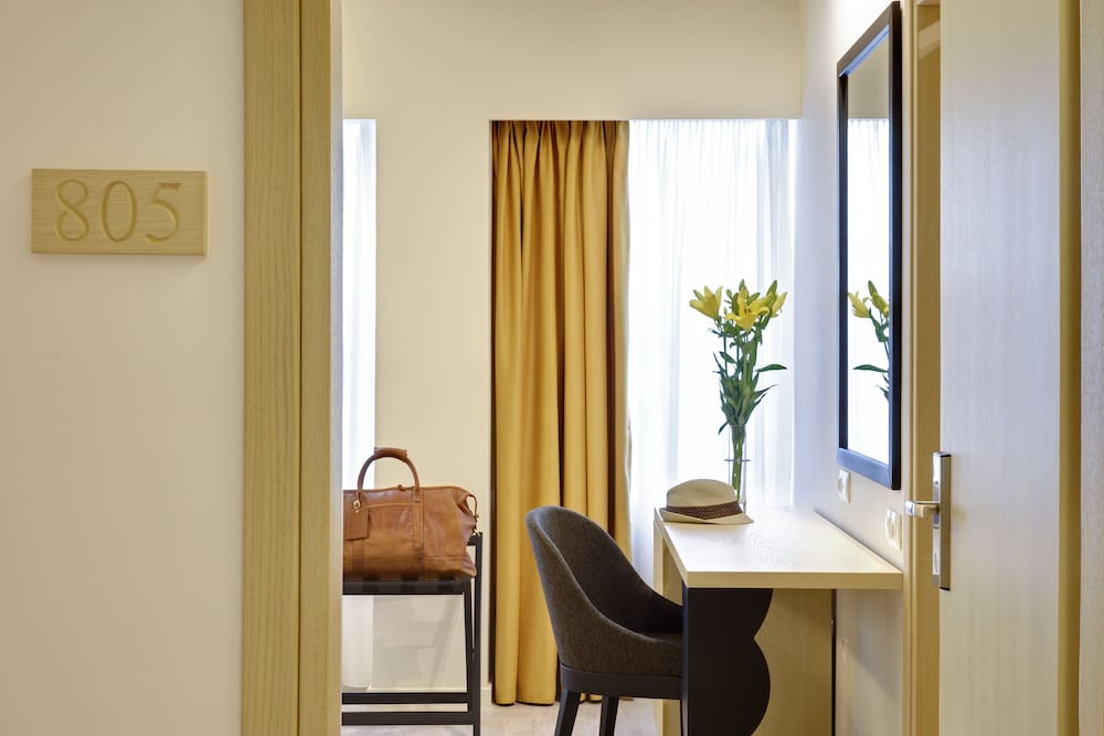Standard Triple Room photo 3