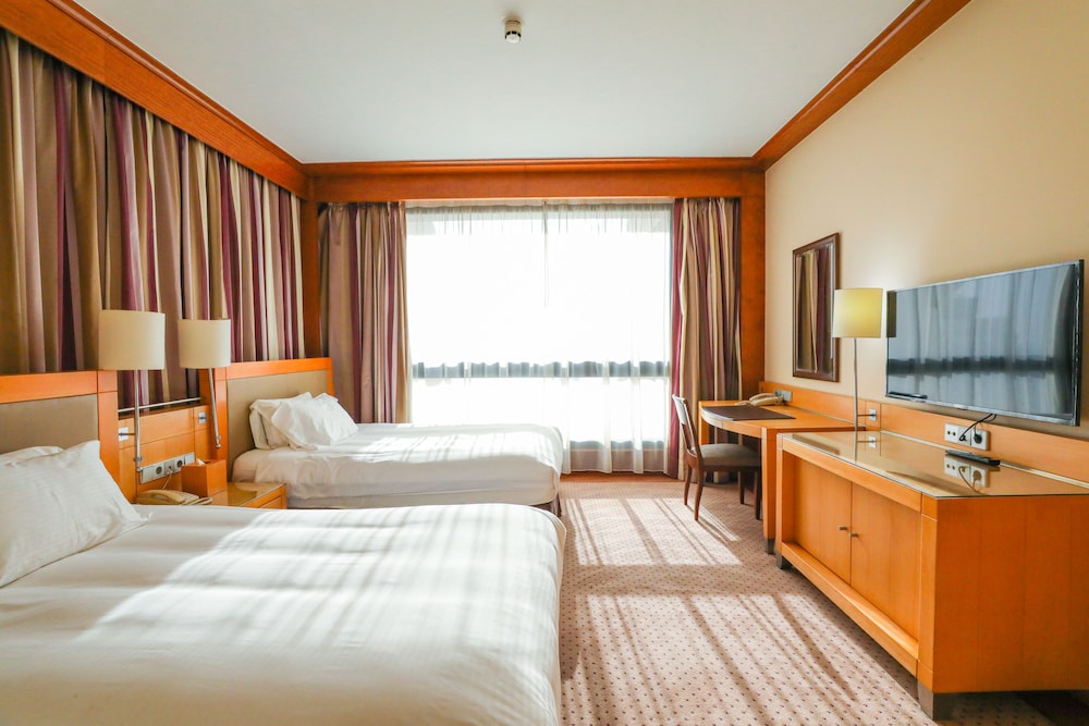 Standard Room, 2 Twin Beds, Smoking - Photo 1