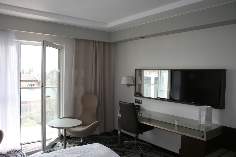 Deluxe Triple Room, Balcony photo 3