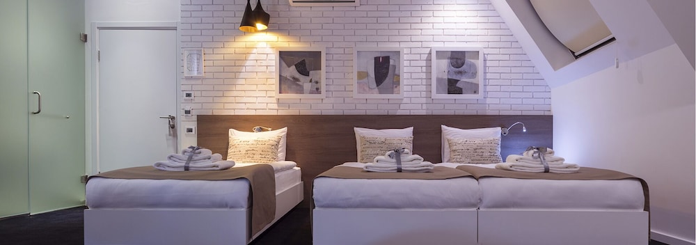 Triple Room - Photo 1
