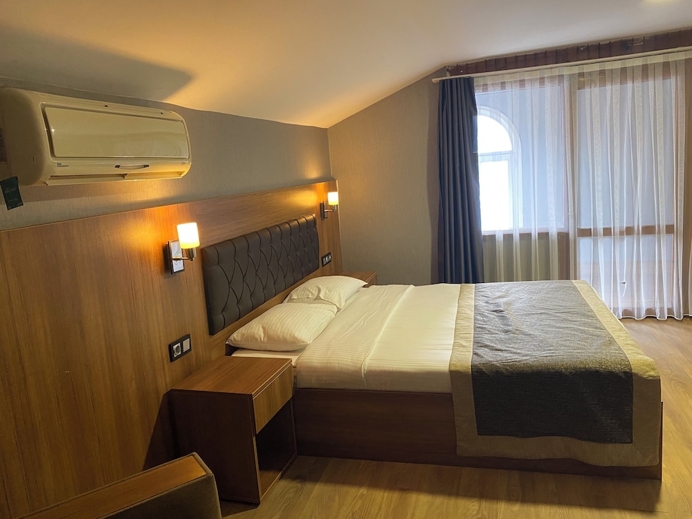 Deluxe Double Room, Balcony, City View photo 2