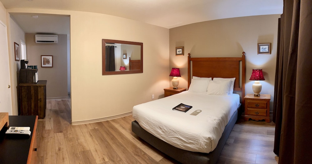 Queen Suite