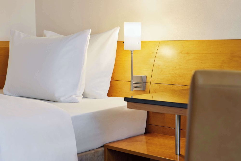 Room, 2 Twin Beds - Photo 2