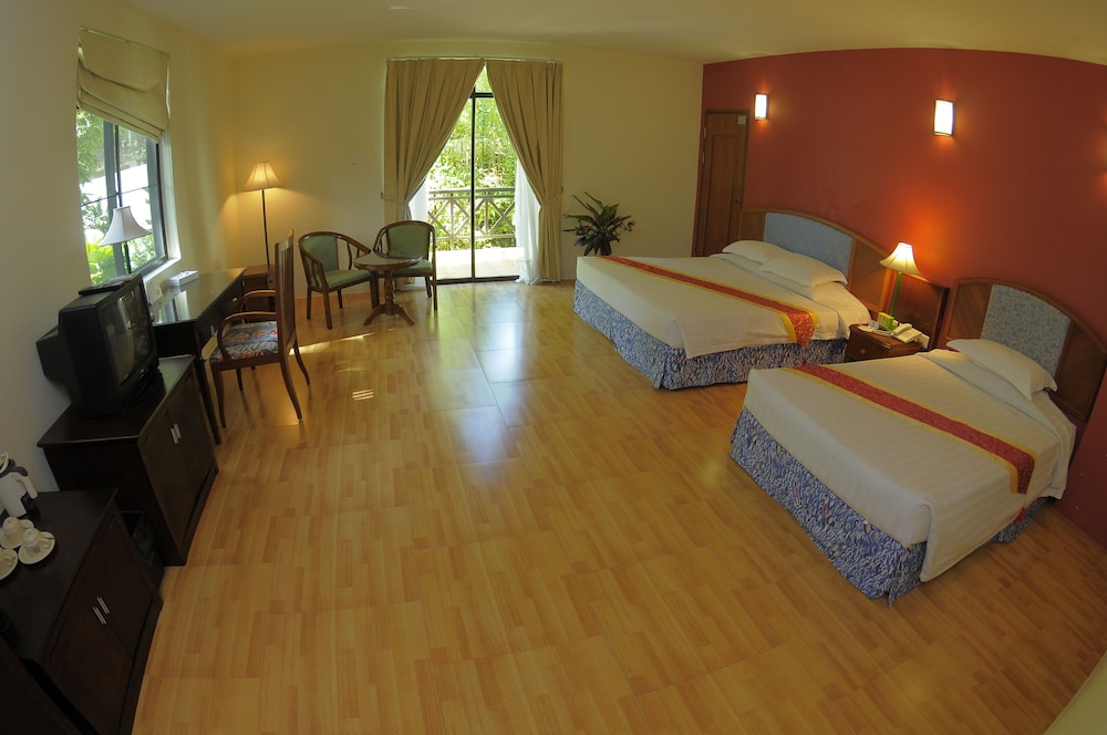 Standard Quad Room - Photo 2