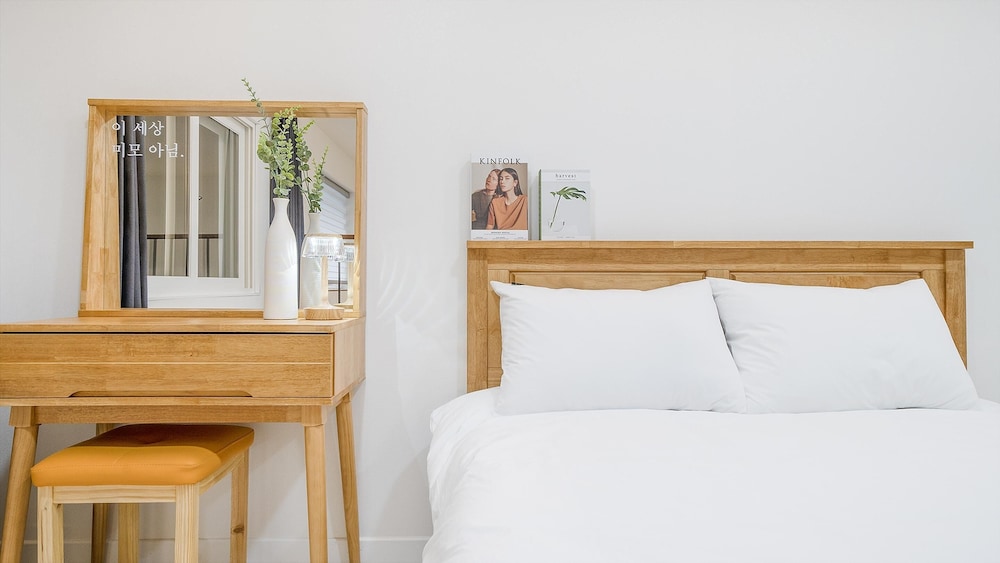 Basic Room, 1 Bedroom (Suite Room 307) - Photo 9