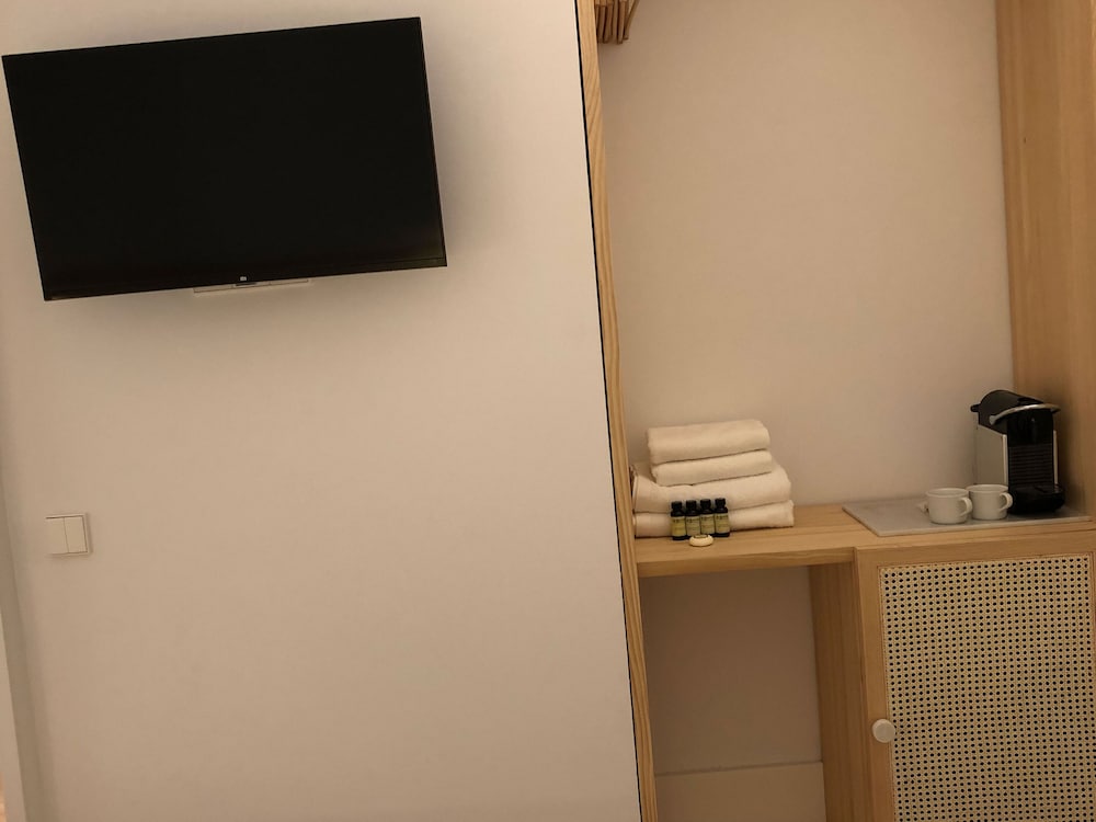 Basic Double Room photo 3
