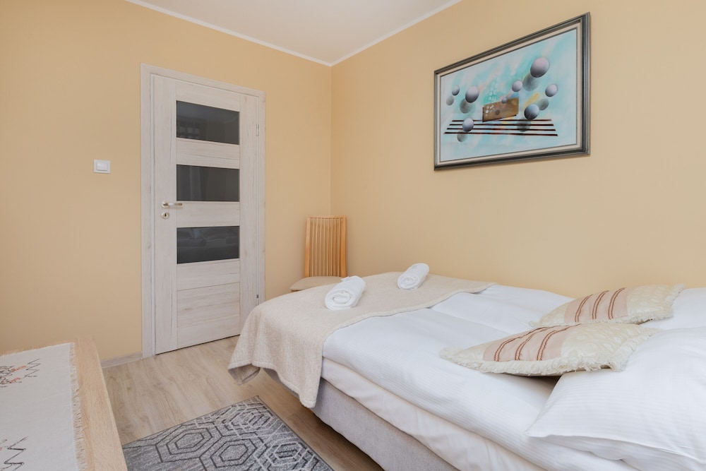 Apartment, 2 Bedrooms, Balcony