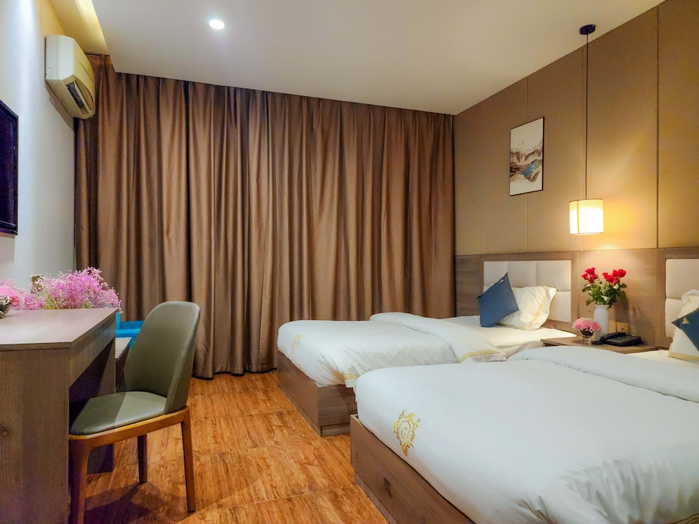 Deluxe Twin Room, Multiple Beds, Non Smoking, Private Bathroom - Photo 4