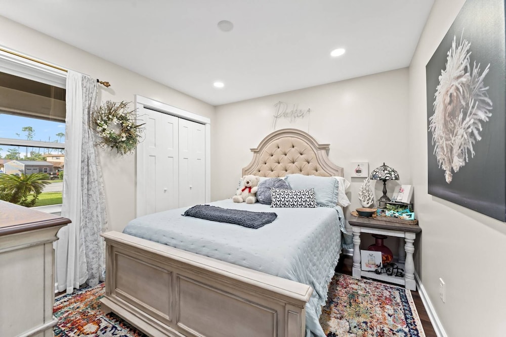 House (Anchors Aweigh (2/2)) photo 1