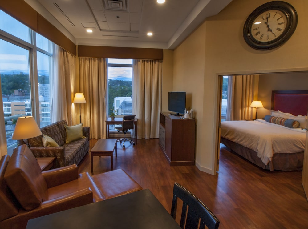 King Executive Tower Suite photo 1