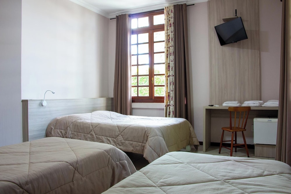 Deluxe Triple Room photo 1