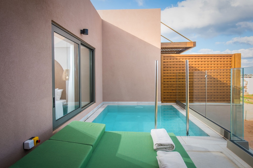 Junior Suite, Private Pool, Sea View - Photo 3