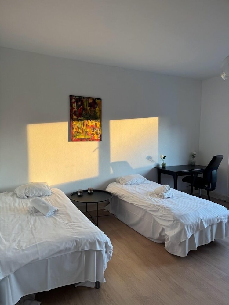 Standard Twin Room, City View photo 1