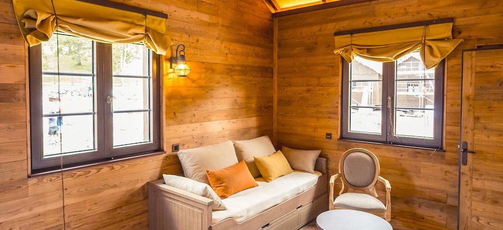 Comfort Suite photo 2