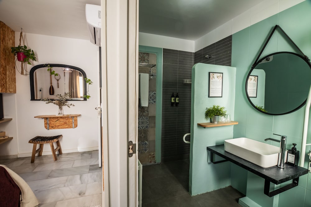 Standard Double Room, Ground Floor photo 2