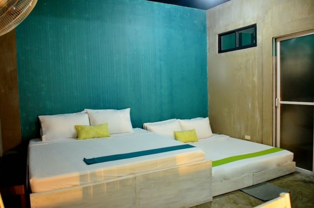 Double Or Twin Room (No Balcony) photo 2