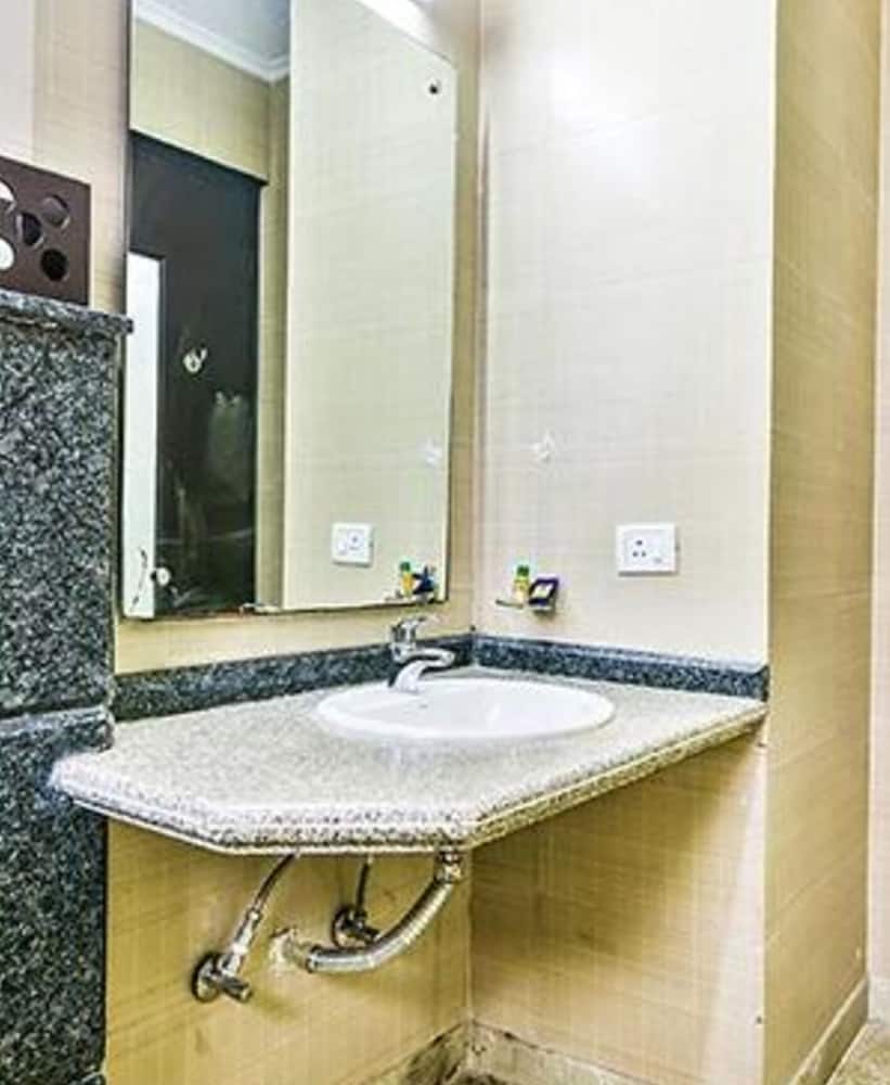 Deluxe Room - Photo 4