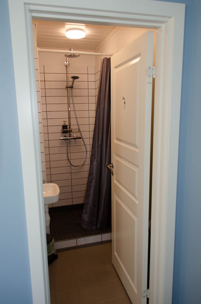 Double Room (WC in room, shared shower) photo 3