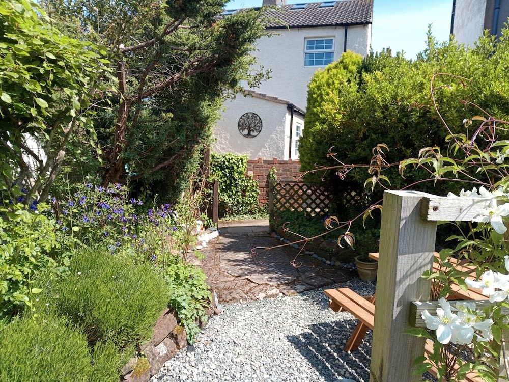 Cottage photo 2