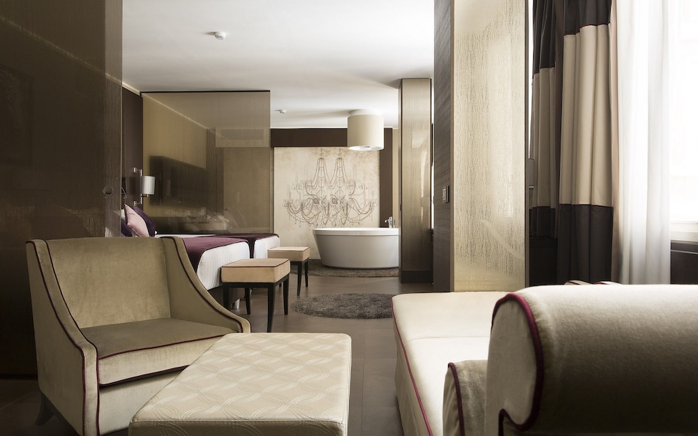 Suite (Penthouse)