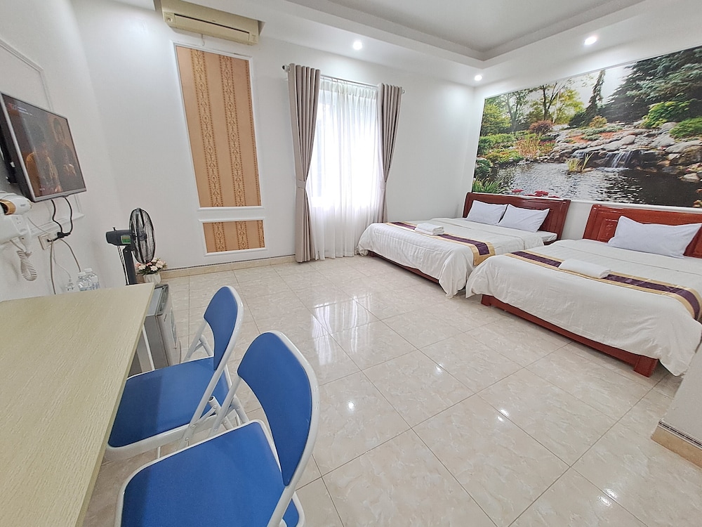 Panoramic Triple Room