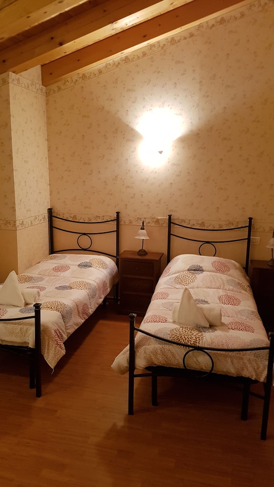 Twin Room, 2 Twin Beds