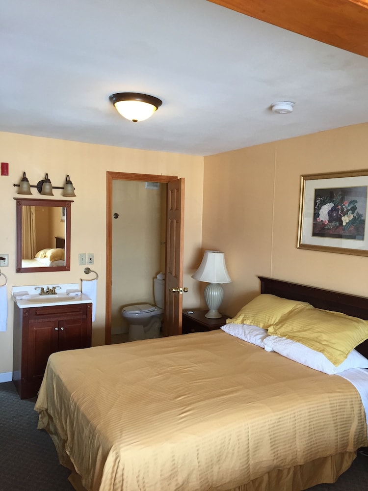 Standard Room, 1 Queen Bed, Beach View, Oceanfront photo 2