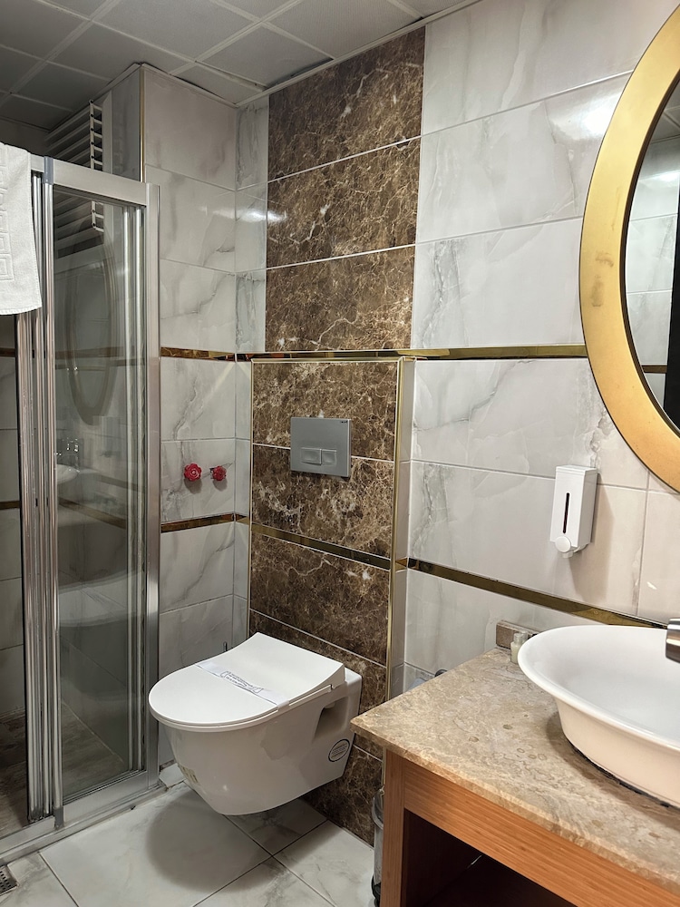 Economy Suite photo 2