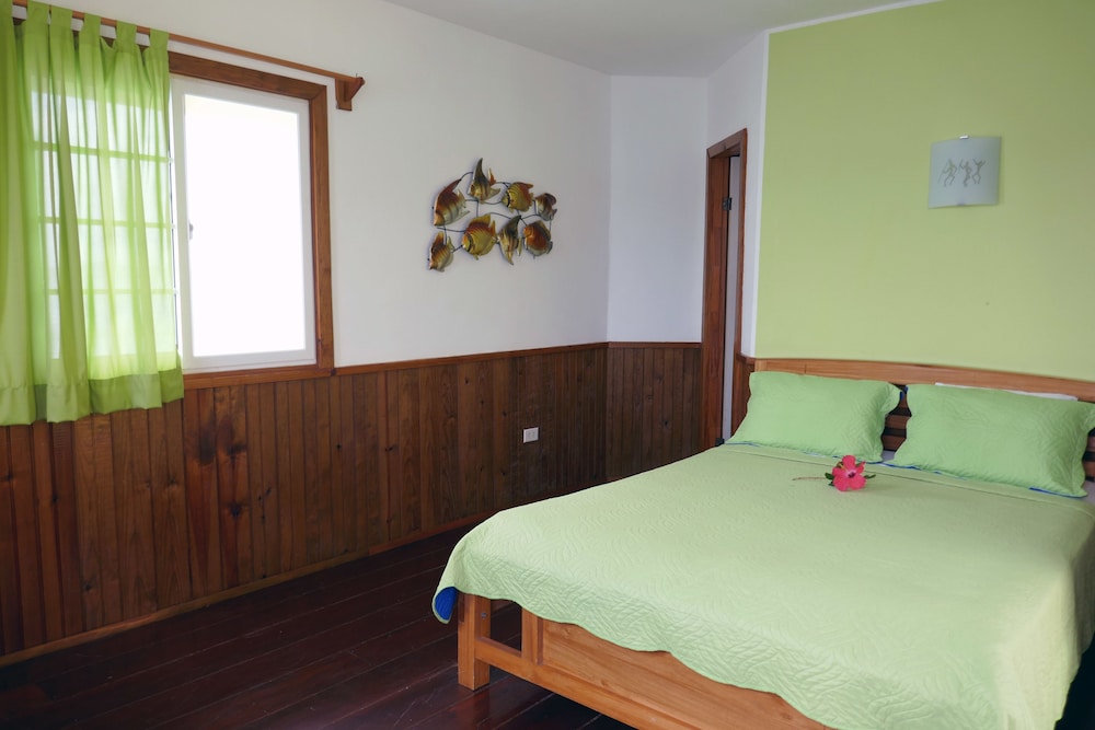 Comfort Cabin, 1 Queen Bed, Accessible, Ocean View