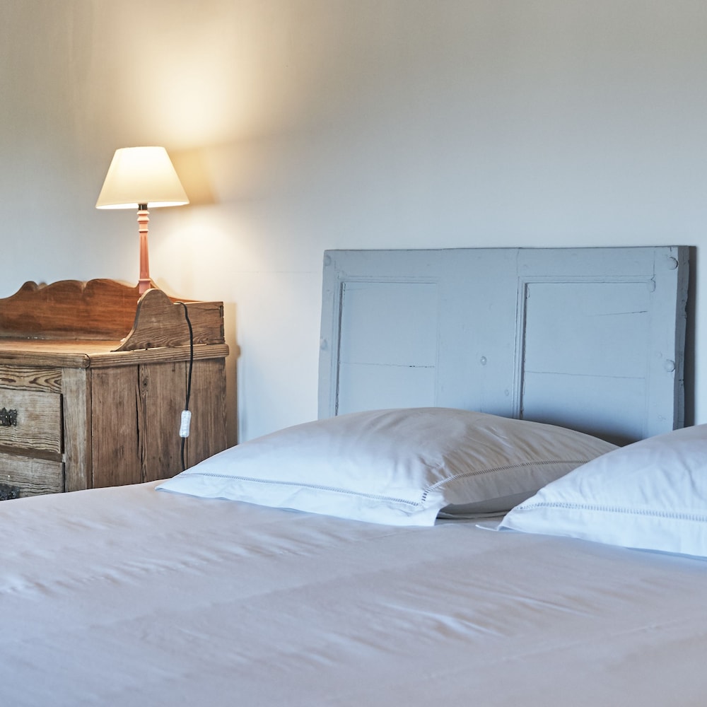 Romantic Double or Twin Room, Private Bathroom (Chambre N°3) photo 2