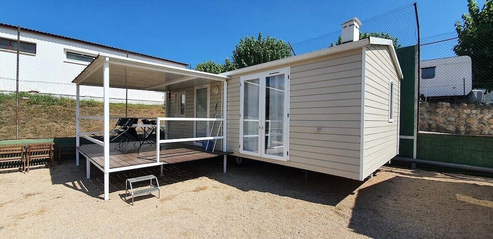 Mobile Home photo 2