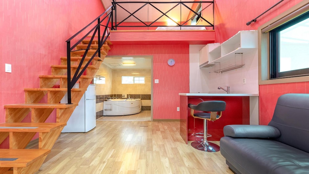 Basic Room, 1 Bedroom (rose) - Photo 1