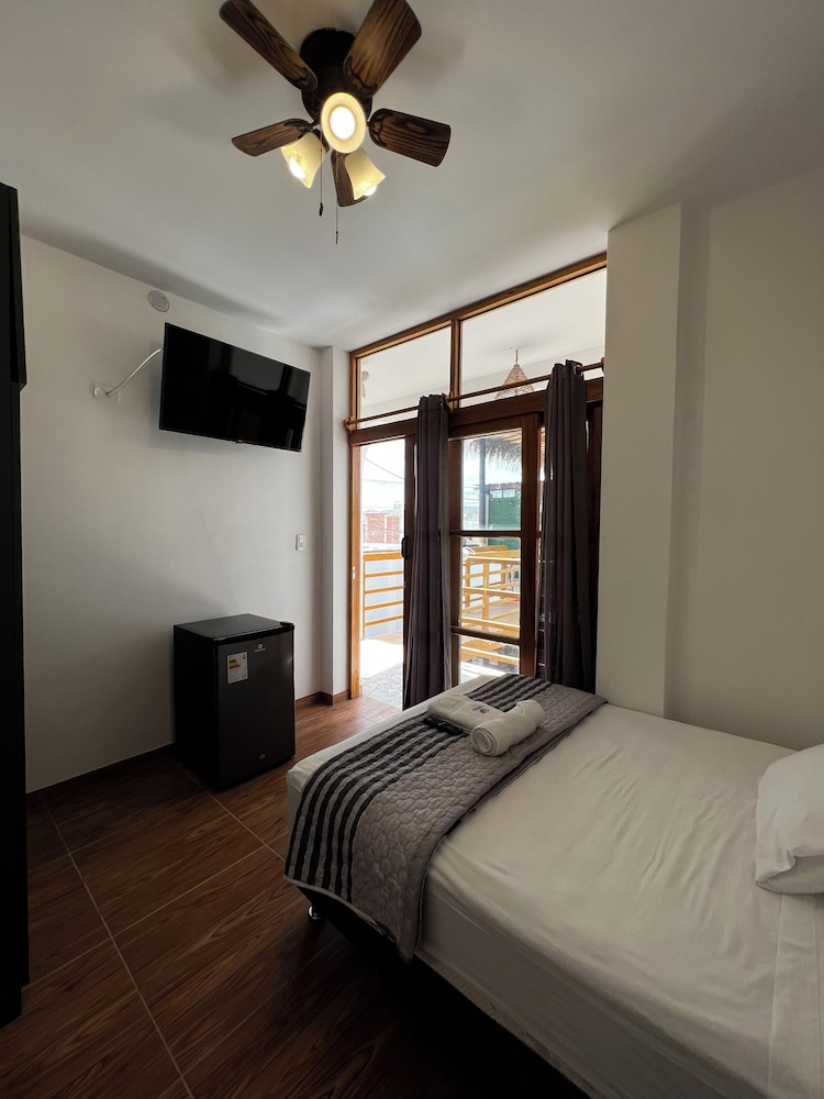 Deluxe Room, 1 Queen Bed, Pool Access, Pool View photo 3