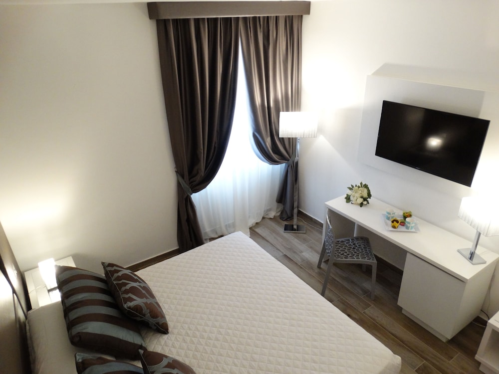 Deluxe Double Room - Photo 2