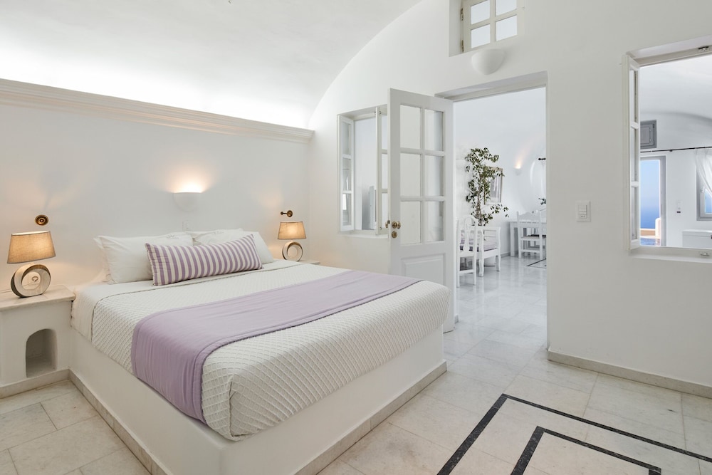 Honeymoon Suite, 1 Bedroom, Jetted Tub, Sea View ( Caldera View) - Photo 10