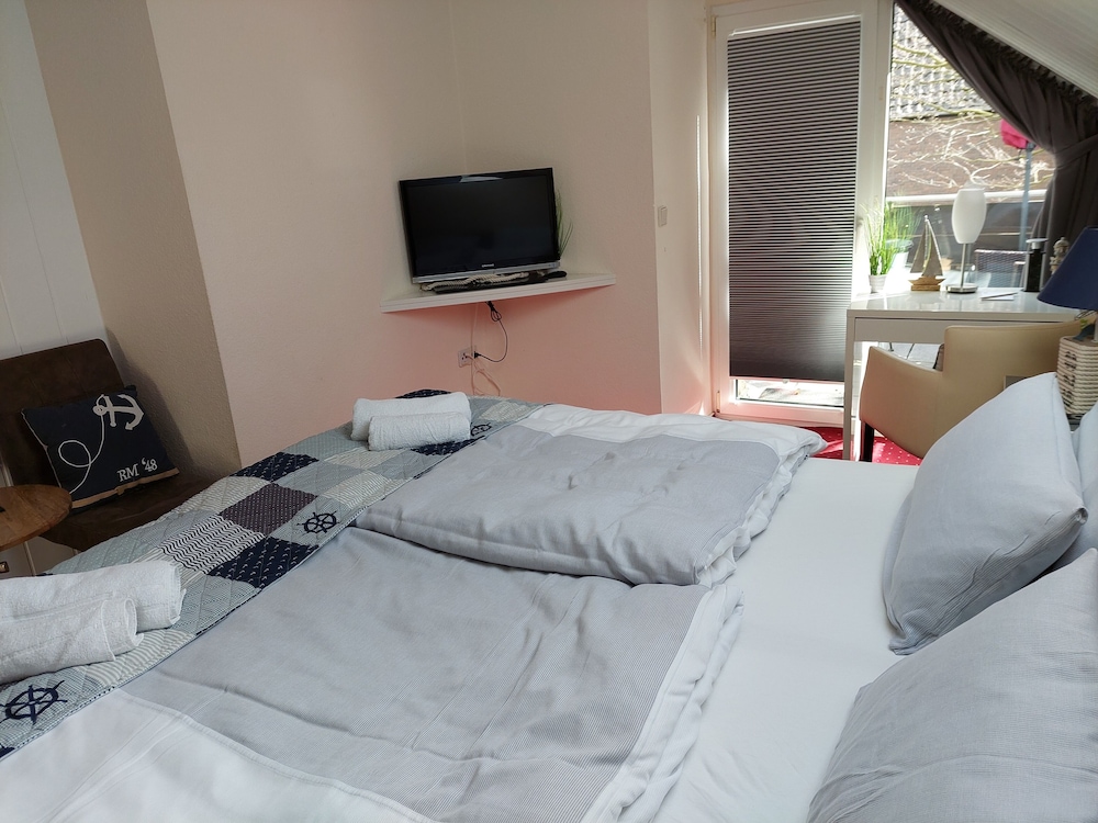 Double Room, Balcony, Bathtub photo 2