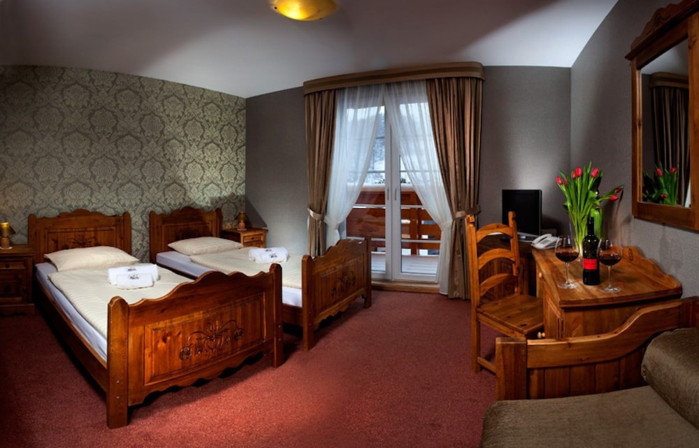 Standard Double or Twin Room photo 1