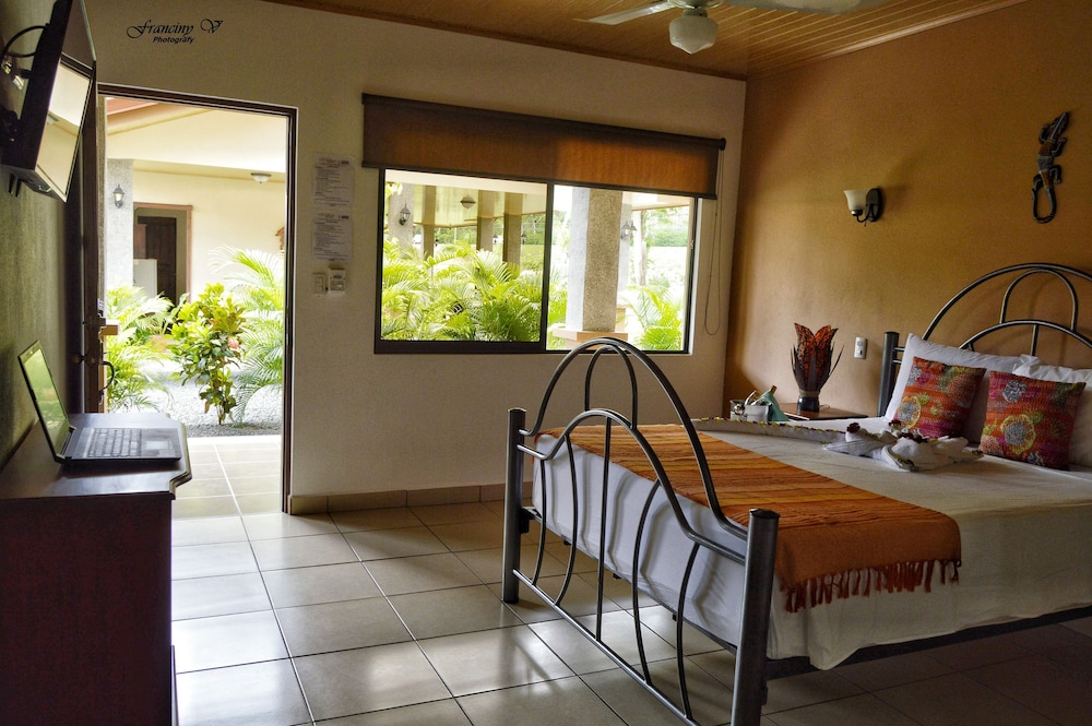 Standard Double Room, 1 Queen Bed, Accessible, Garden View photo 3