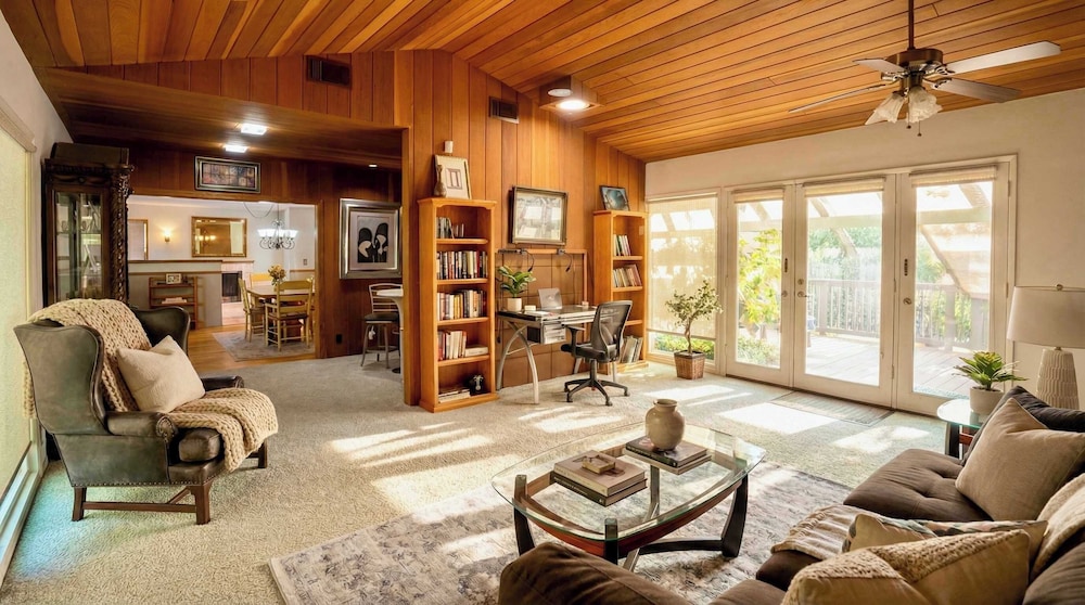 Mid-century Ojai Escape Hot Tub Serene Garden, 写真 2
