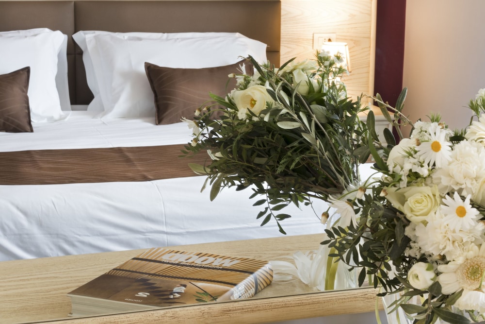 Double or Twin Room - Photo 1