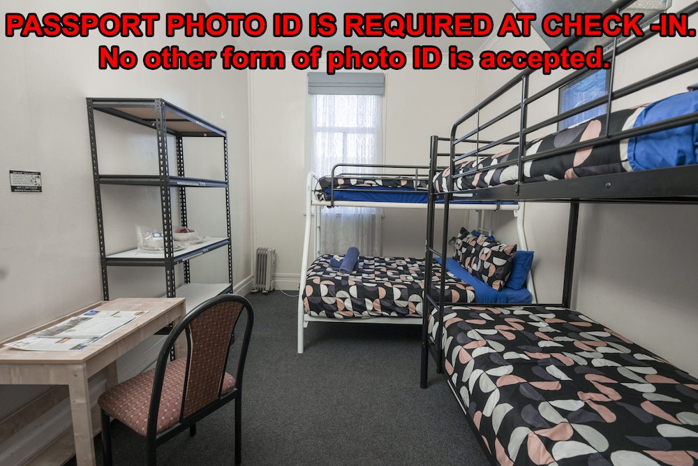 1 bed in a 4 bed female Dorm photo 1