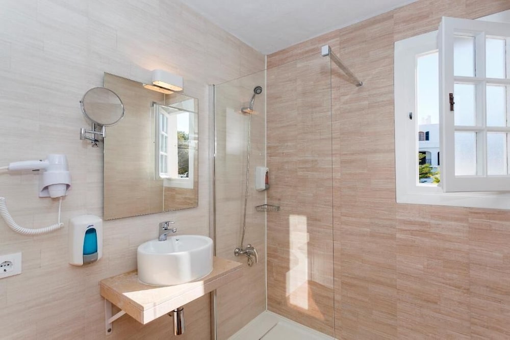 Standard Apartment, 1 Bedroom, Sea View (Garden) - Photo 6