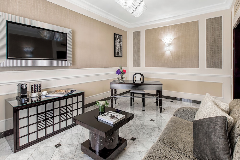 Family Suite 2 Bedroom photo 3