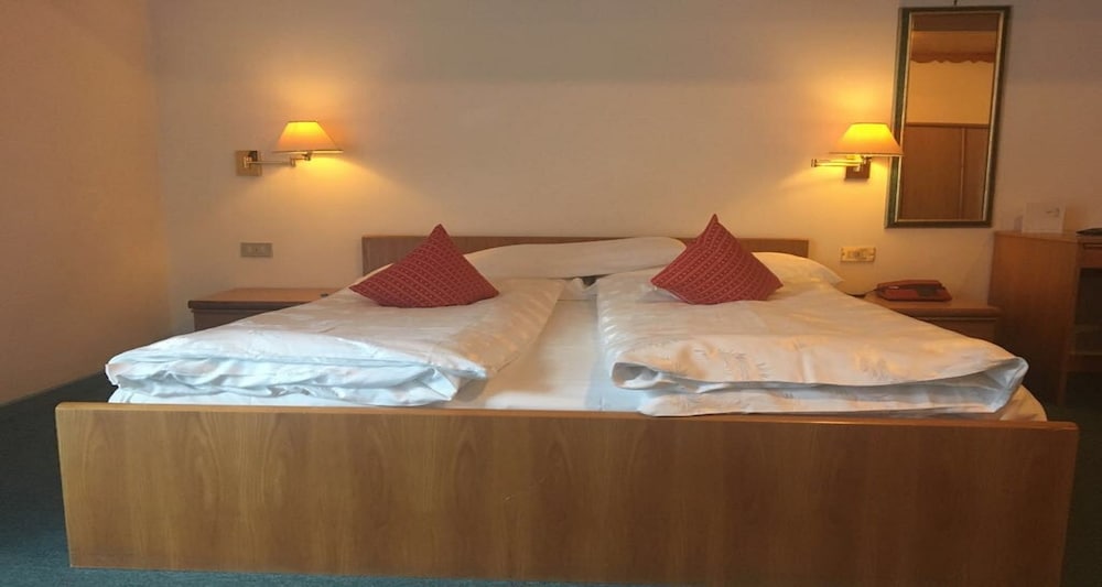 Basic Double Room